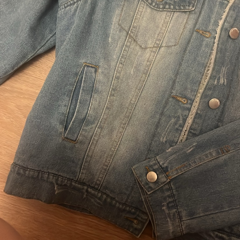 Fluffy Jean jacket - Picture 2 of 4